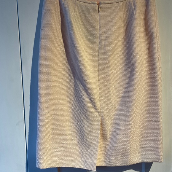 Full suit with blazer and pencil skirt - Picture 4 of 8